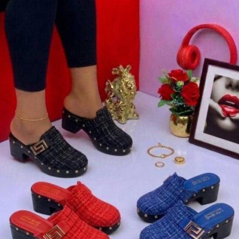 Shoe